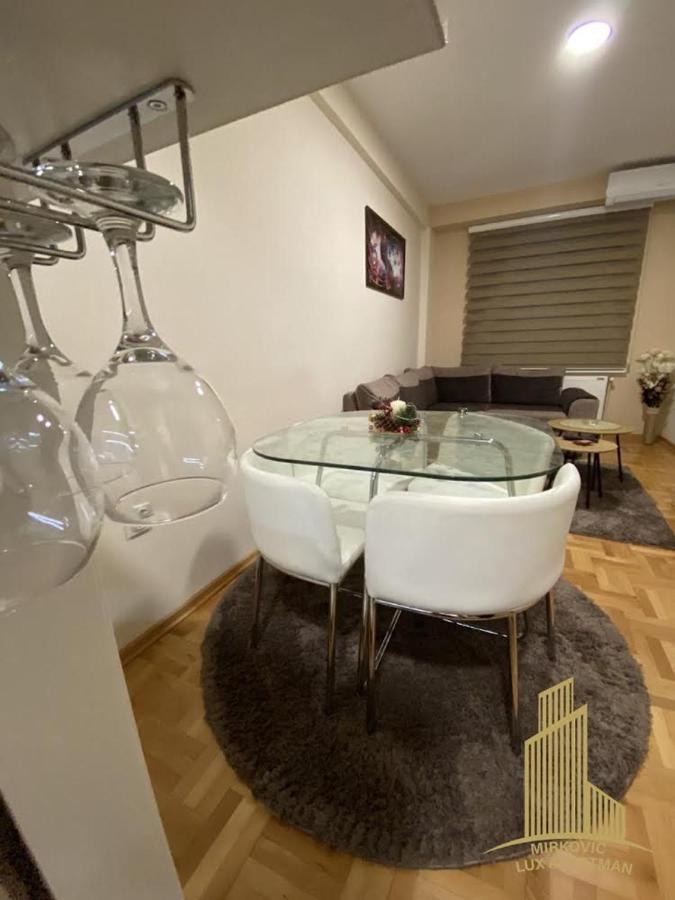 Mirkovic Lux Apartman Nis Exterior photo